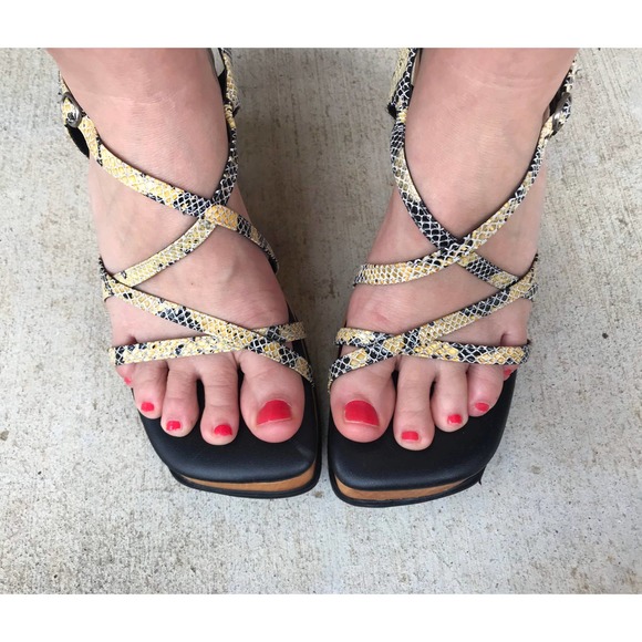vtg y2k Faux Snakeskin WOOD Wedge PLATFORMS 10 chunky strappy peep toe sandals - Picture 4 of 10